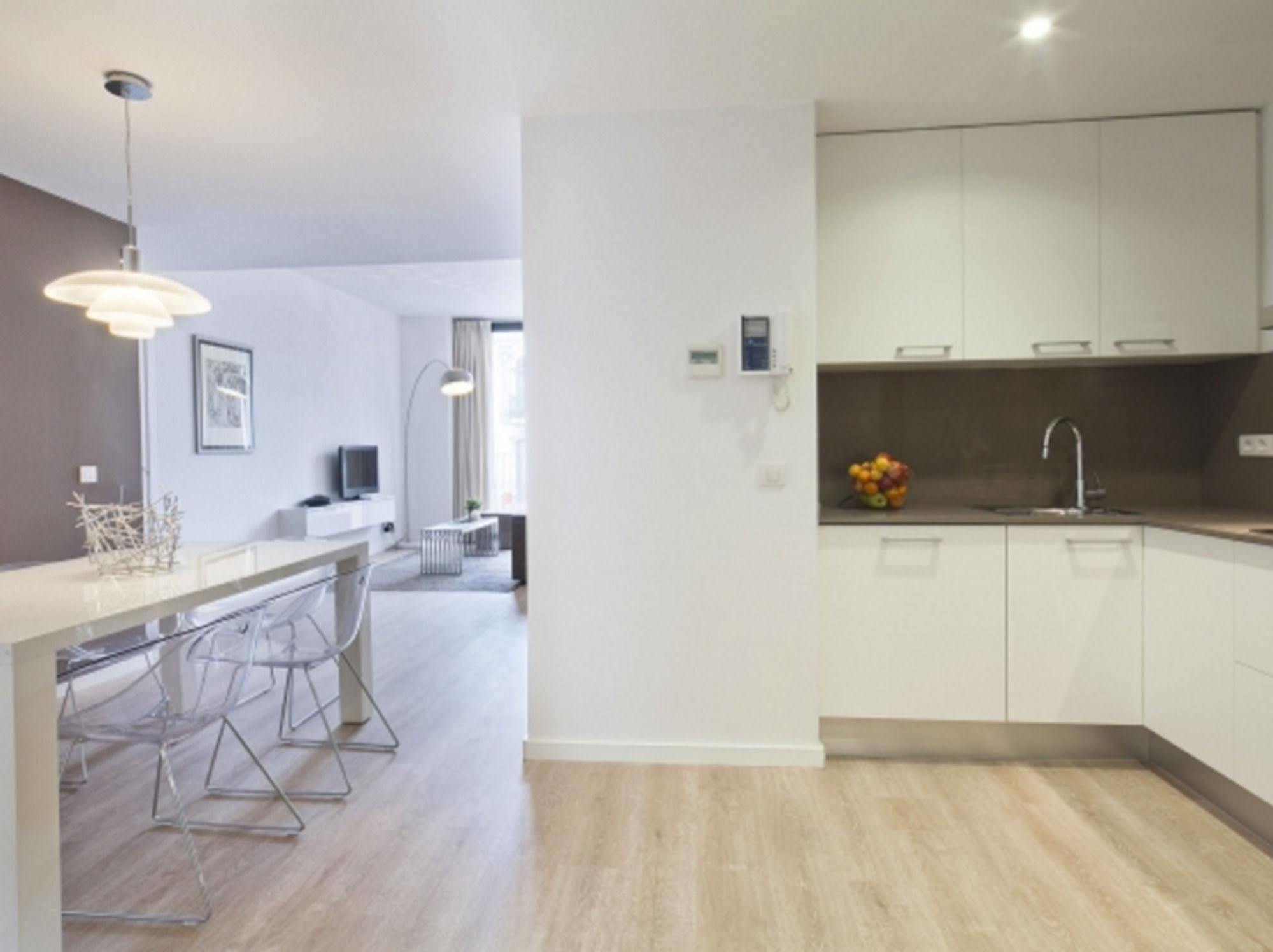 Sleep Eixample By Stay บาร์เซโลนา ภายนอก รูปภาพ