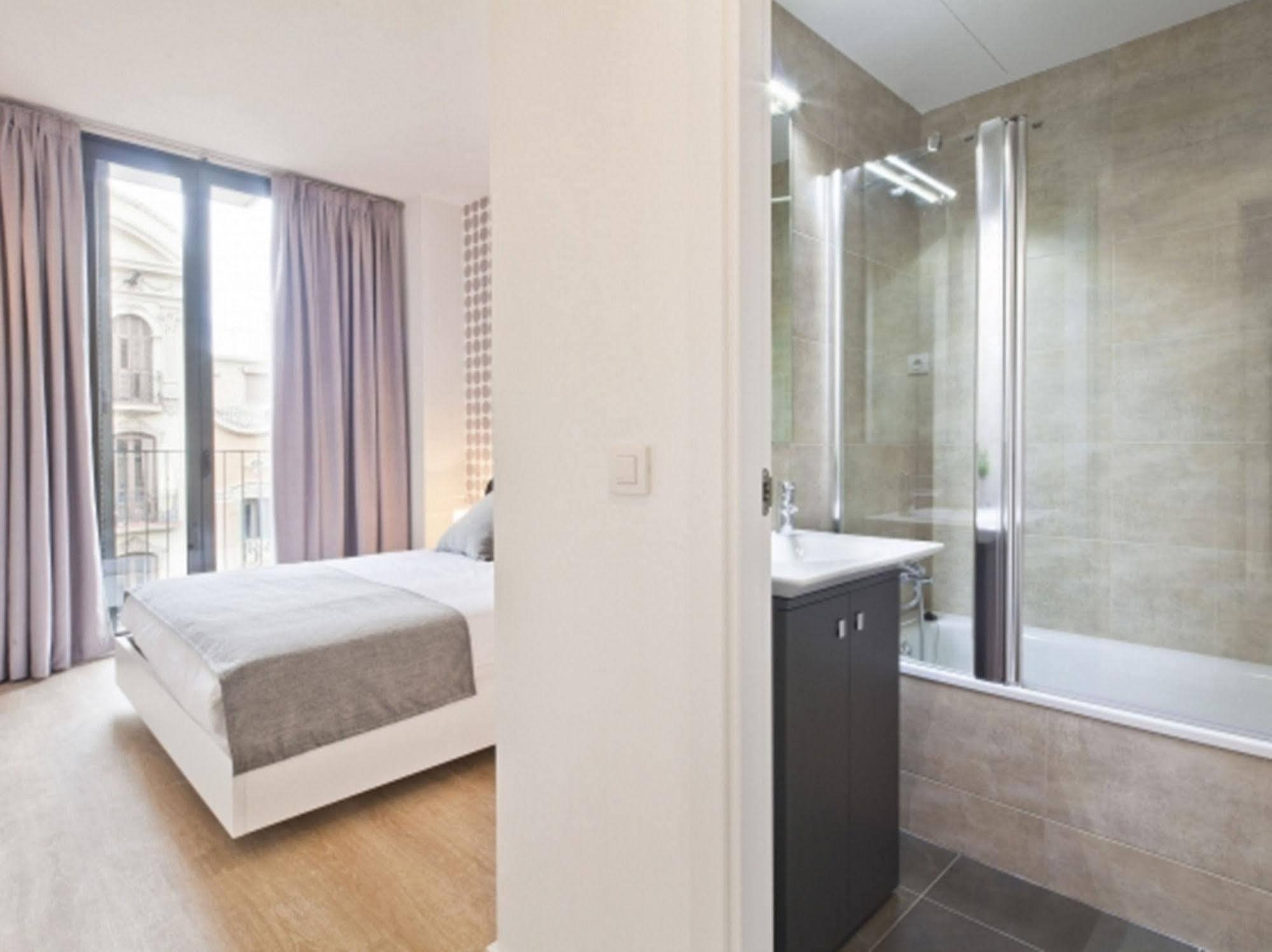 Sleep Eixample By Stay บาร์เซโลนา ภายนอก รูปภาพ