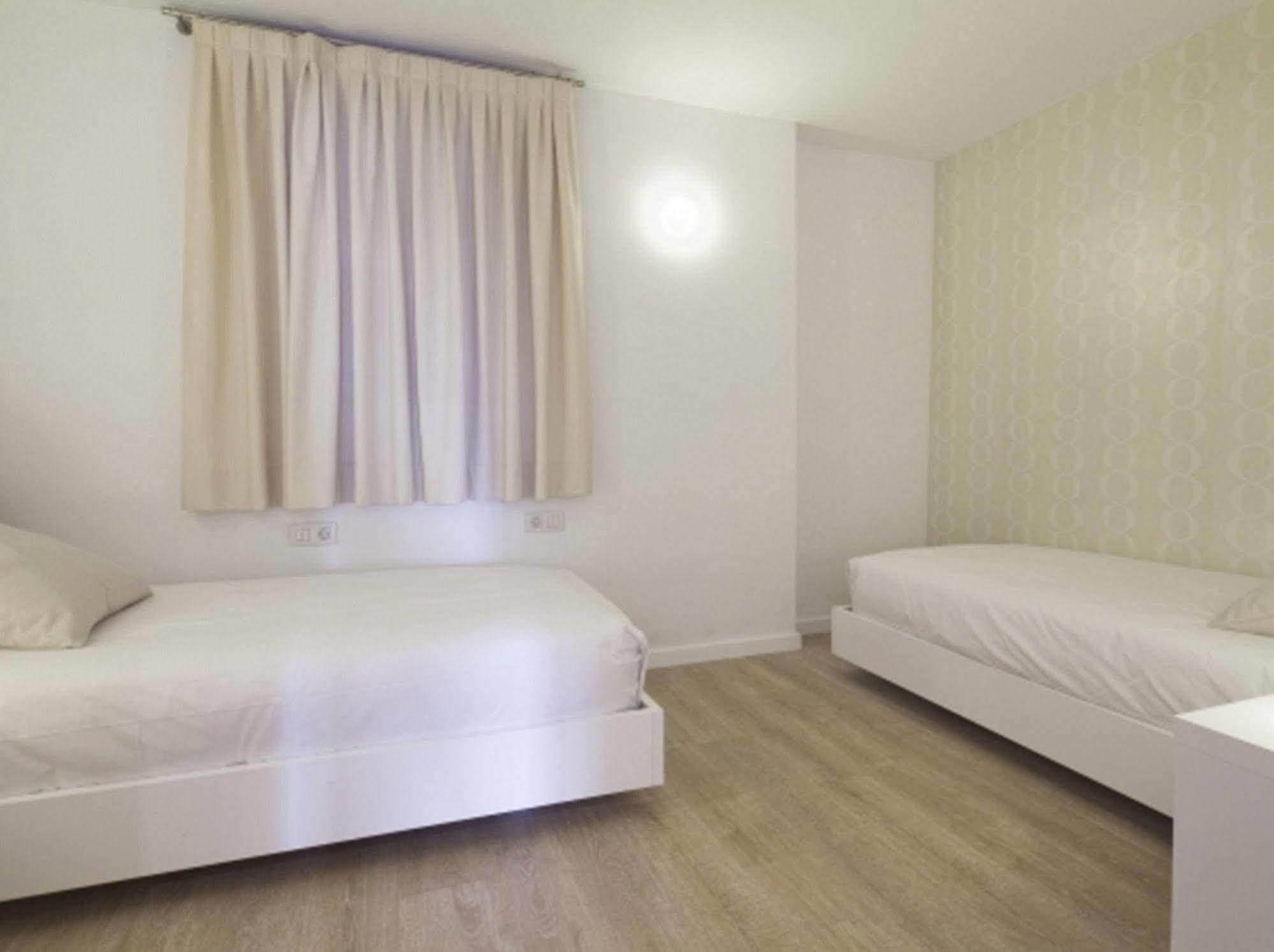 Sleep Eixample By Stay บาร์เซโลนา ภายนอก รูปภาพ